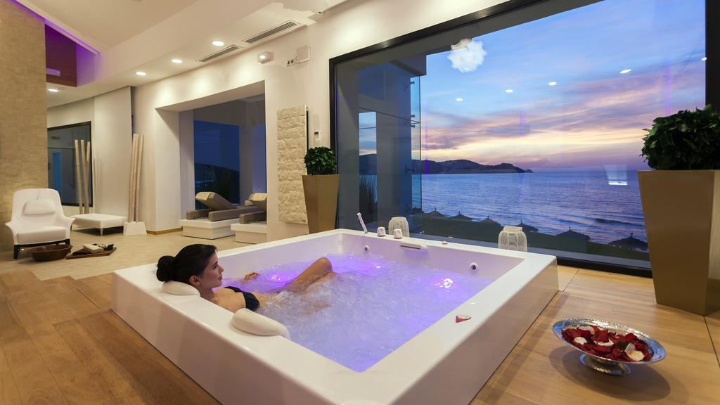 Hotel La Cigale Tabarka Exterior foto A whirlpool bath